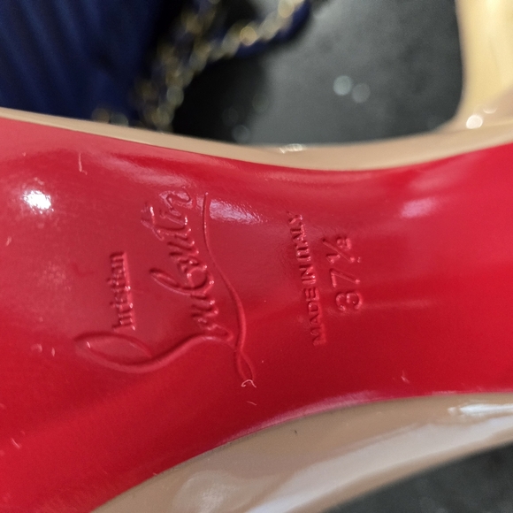 Christian Louboutin Nude Patent Leather Pumps - Picture 7 of 7
